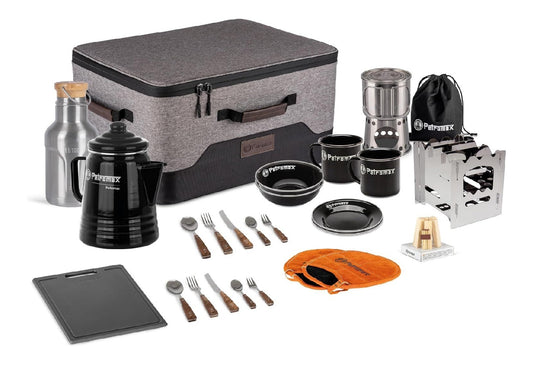 Petromax Abenteuer-Picknick-Box - 12-teiliges Outdoor-Kochset fuer 2 Umfangreiches Camping-Set mit Catago Box 50 Perkolator Hobo-Kocher